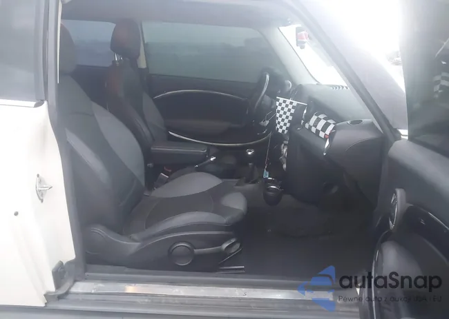 WMWMM33589TP72575: 42070599