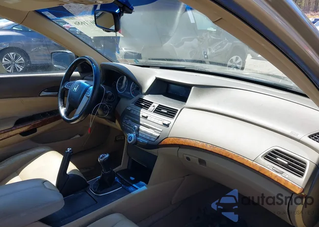 1HGCP25889A080112: 42071686