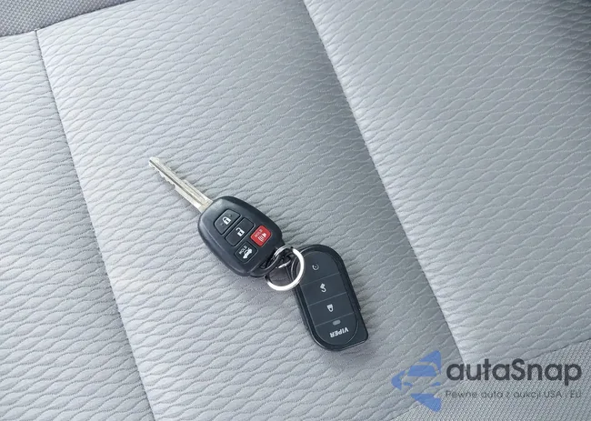 2T1BURHE1GC617473: 42071527