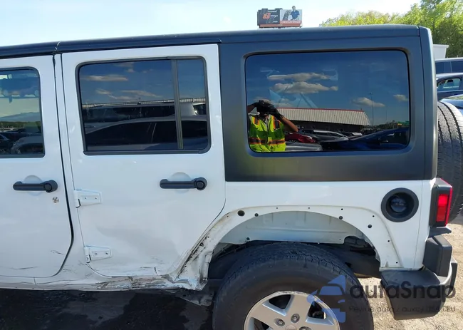 1C4BJWDG9HL644008: 42073223