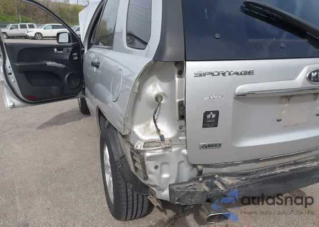 KNDJE723697585936: 42073782