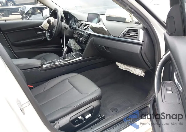 WBA8E1G56JNU93177: 42074864