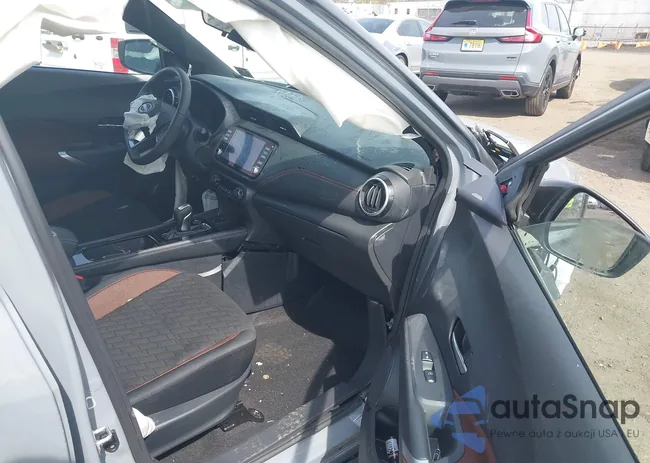 3N1CP5DV8RL532353: 42076078