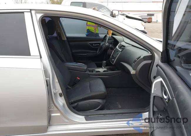 1N4AL3AP9GC125781: 42077128