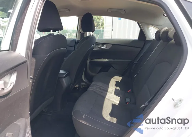 3KPF24ADXME385870: 42077211