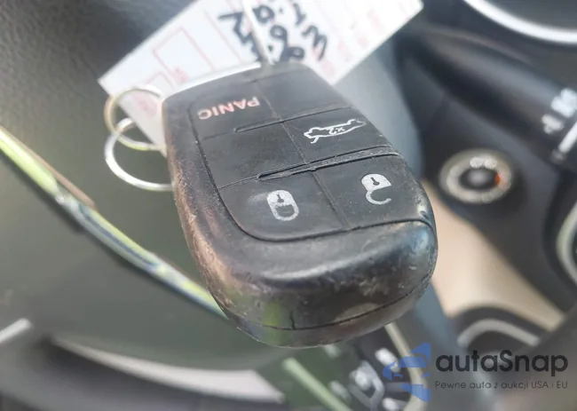 1C3CCCFB6GN147052: 42076418