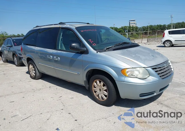 2C4GP54L75R261098: 42076556