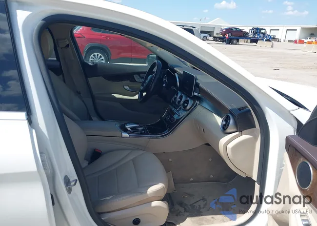 55SWF4JB0GU170482: 42076618