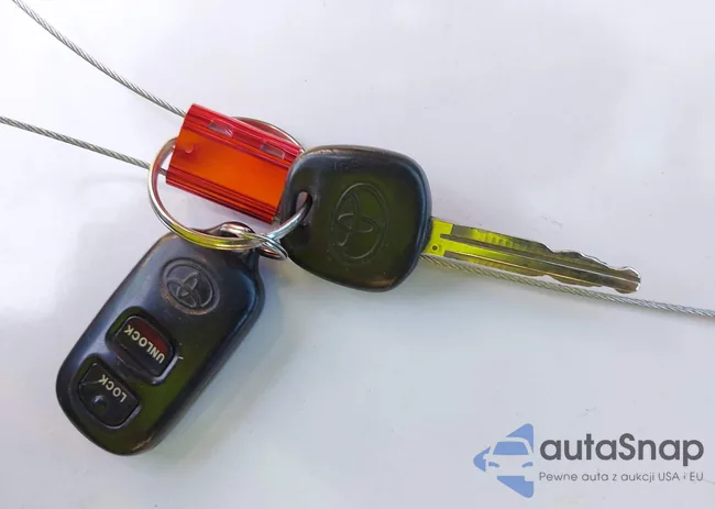 2T1BR32E56C567635: 42078055