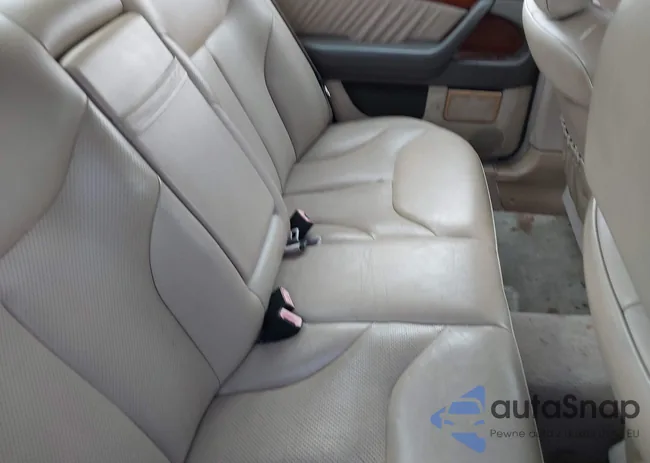 WDBGA32G1VA349367: 42079132