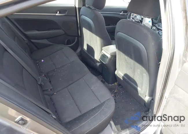 5NPD84LF9JH323520: 42079527