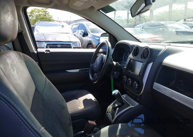 1C4NJDEB5ED686668: 42080893