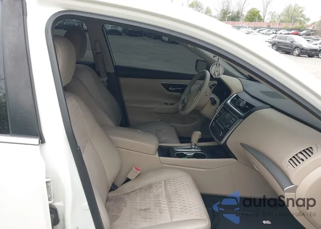 1N4AL3AP9GC258590: 42081784