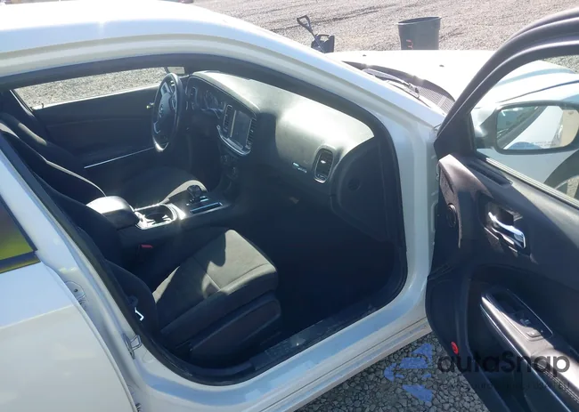 2C3CDXHGXDH546581: 42081973