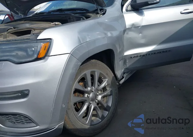 1C4RJECG1KC555910: 42082127