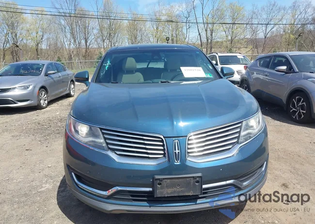 2LMTJ8LP6GBL21633: 42081520