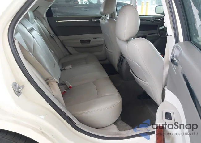 2C3KA63HX8H208103: 42082674