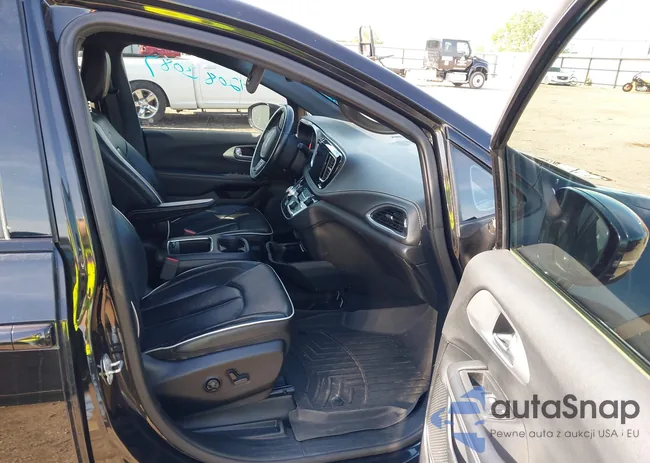 2C4RC1GG1JR193516: 42083087