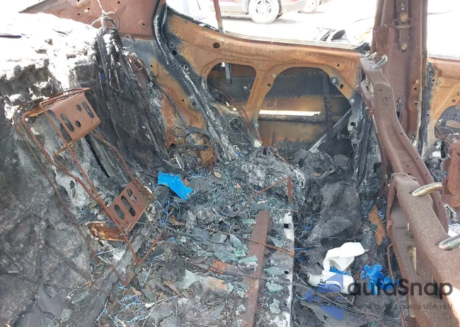 KNAGM4A71F5567641: 42086771