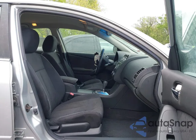 1N4AL2AP2AN449581: 42086584