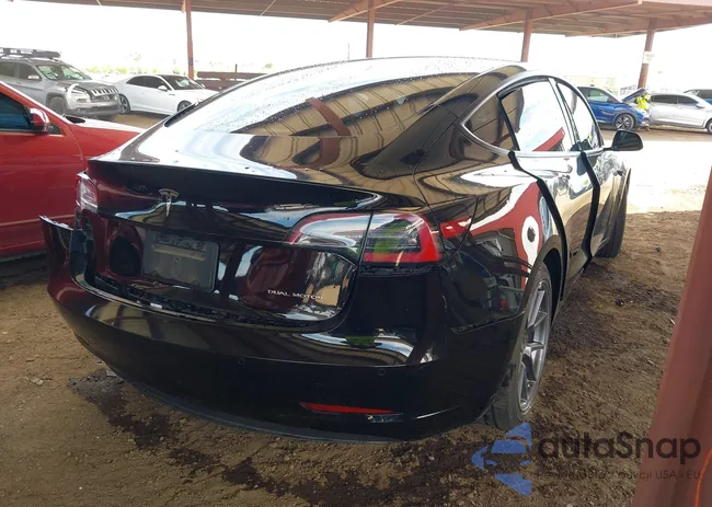 5YJ3E1EB3NF257077: 42086629