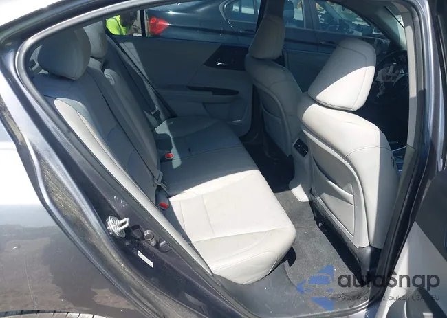 1HGCR3F88DA007958: 42090997