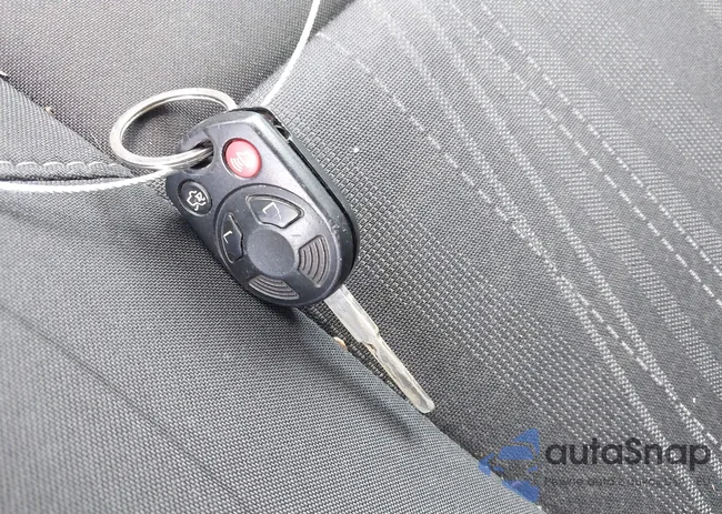 1FADP3H22JL242976: 42091131