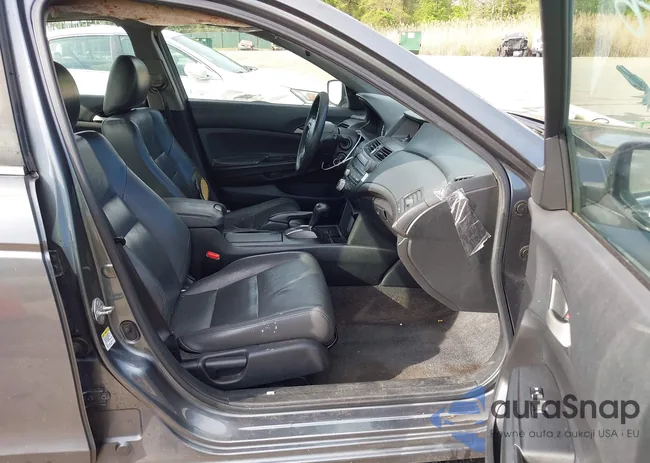 1HGCP2F47AA028065: 42090426