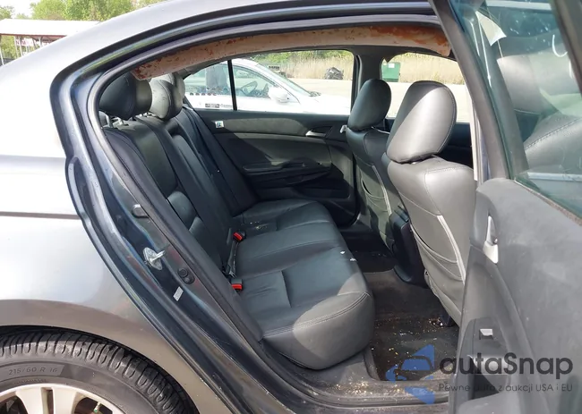 1HGCP2F47AA028065: 42090426