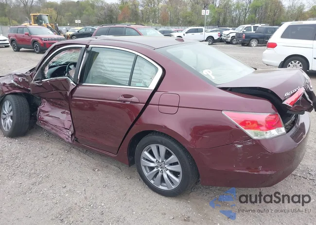 1HGCP2F8XBA009322: 42091874