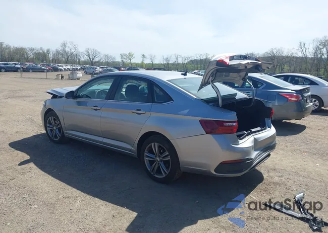 3VWEM7BU8RM048873: 42092069