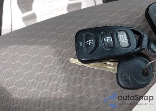 KMHD74LF5LU971931: 42092857