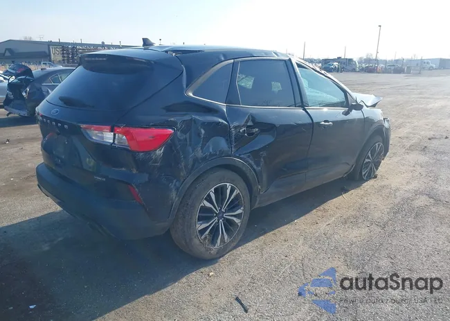 1FMCU9BZ9MUB21590: 42093168