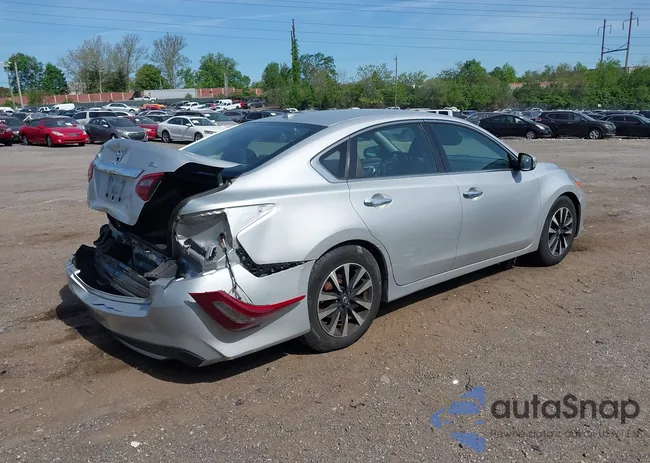 1N4AL3AP0JC155792: 42092361