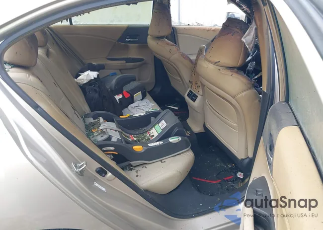 1HGCR3F84EA013127: 42092590