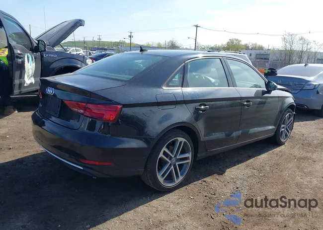 WAUAUGFF9J1015540: 42093639