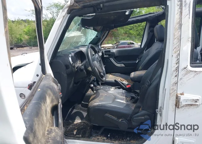 1C4HJWEG2JL919152: 42093727