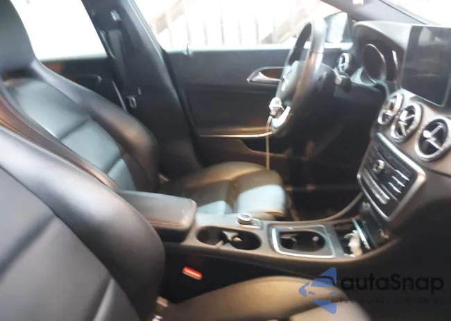 WDDSJ4EB5JN665171: 42093733