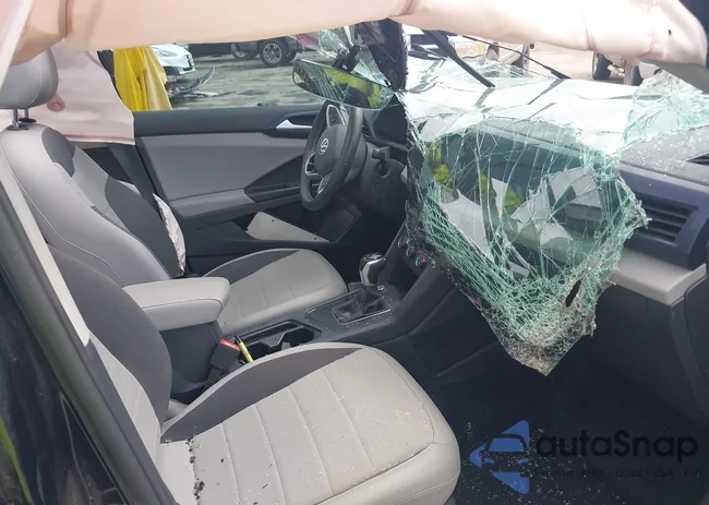 3VVLX7B2XNM035960: 42093522