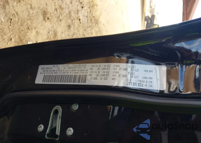 1C4PJLLB2KD420090: 42094704