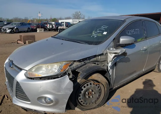 1FAHP3F2XCL264781: 42095177