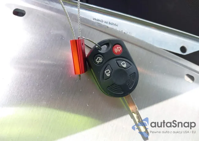 1FADP3F22JL292697: 42094271