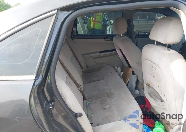 2G1WB58K779189018: 42095845