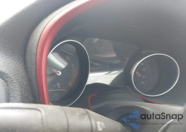 3C4NJDDB9JT441930: 42095948