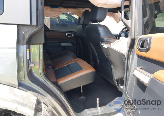 1FMEE5DP3NLB03118: 42096181