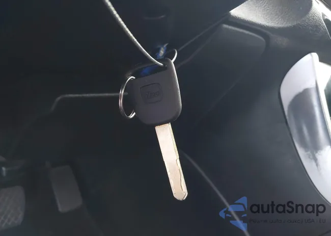 1HGCR2F32HA221090: 42096602