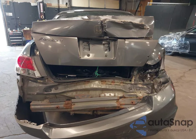 1HGCP26488A144692: 42097897