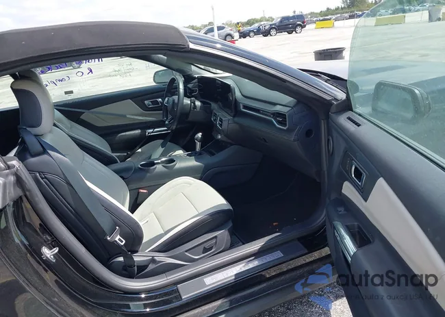 1FAGP8UH8R5122555: 42098131