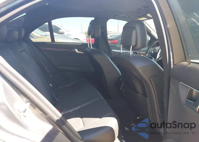 WDDGF4HB5EA964773: 42098638