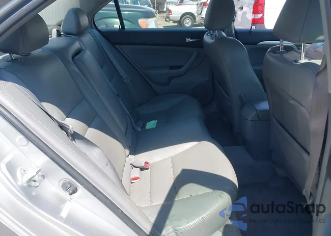 JH4CL96826C012422: 42098806